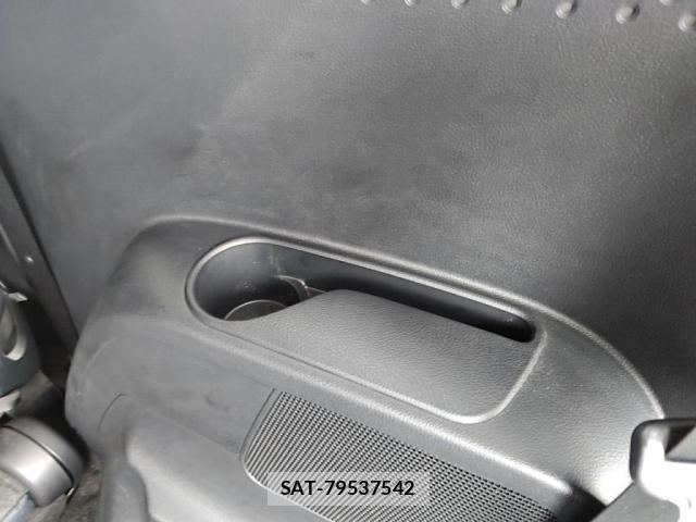 Toyota SIENTA 2015-08 8882175-27