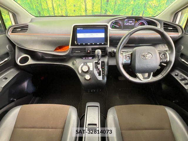 Toyota SIENTA 2022-01 8882170-1