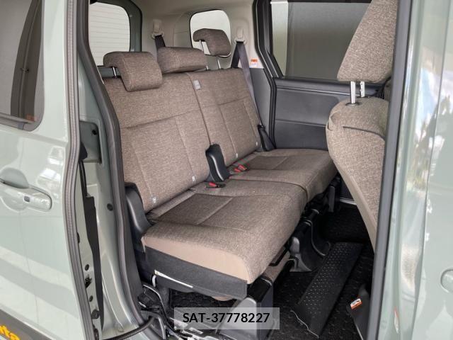 Toyota SIENTA 2025-06 8882160-10
