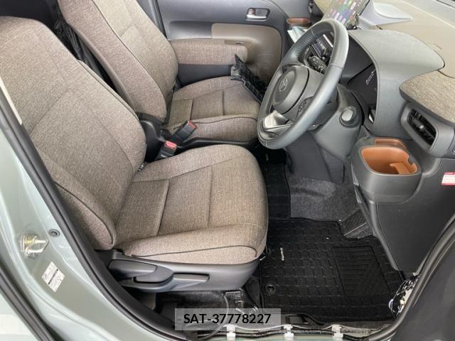 Toyota SIENTA 2025-06 8882160-12