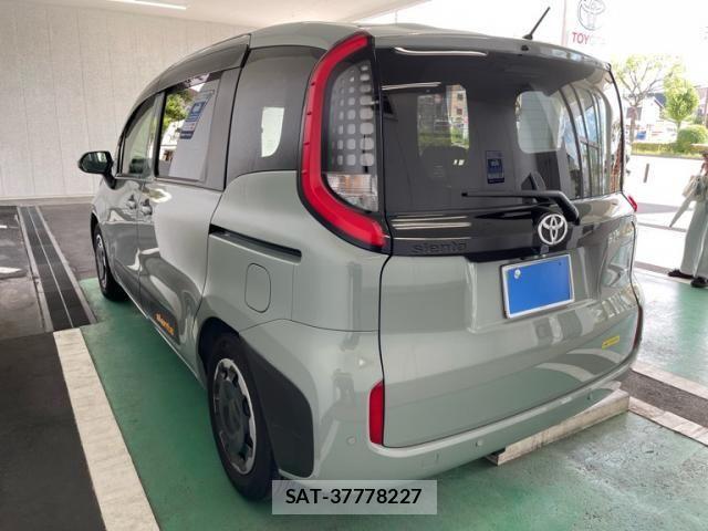 Toyota SIENTA 2025-06 8882160-3