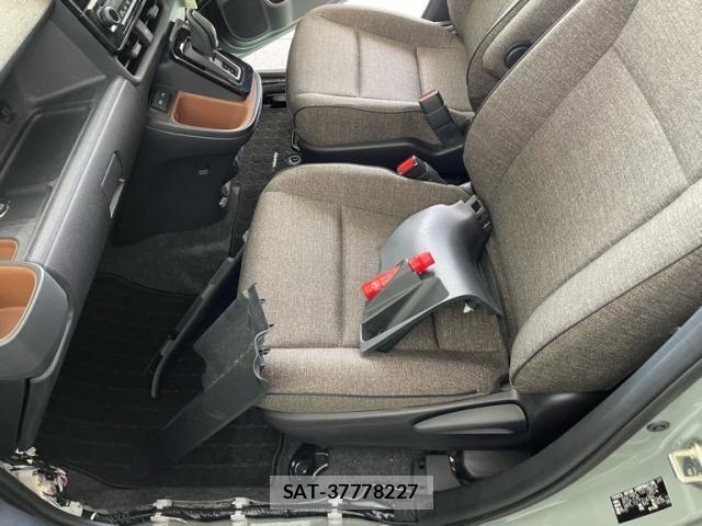Toyota SIENTA 2025-06 8882160-7
