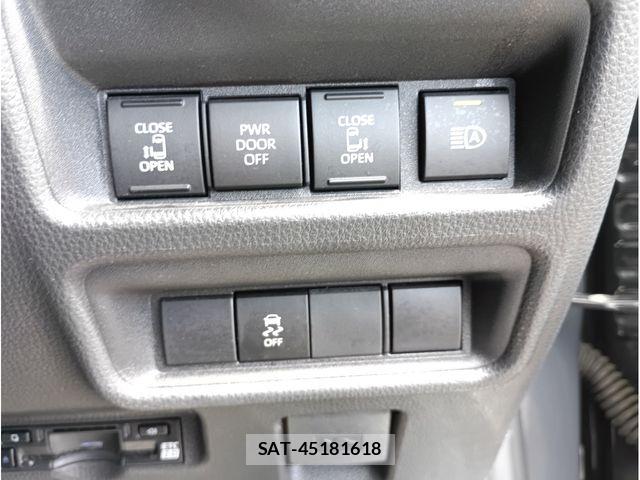 Toyota SIENTA 2023-09 8882166-11