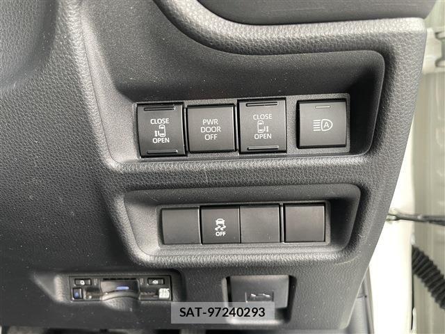 Toyota SIENTA 2024-03 8882163-13
