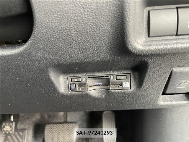 Toyota SIENTA 2024-03 8882163-14