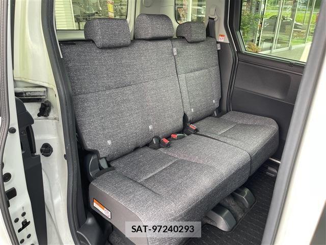 Toyota SIENTA 2024-03 8882163-16