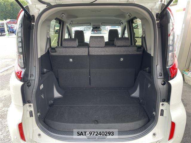 Toyota SIENTA 2024-03 8882163-17