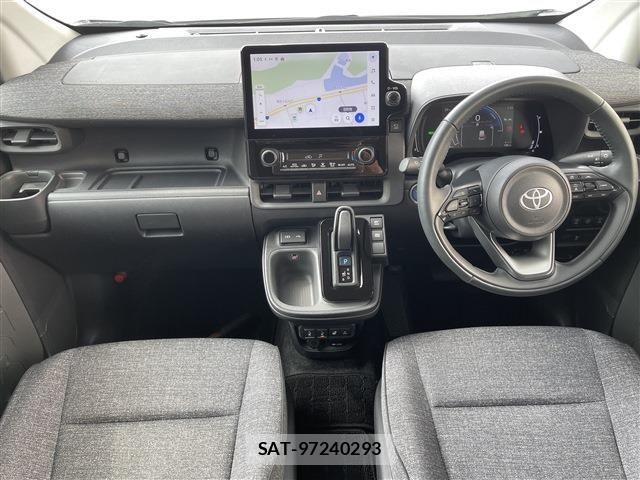 Toyota SIENTA 2024-03 8882163-4