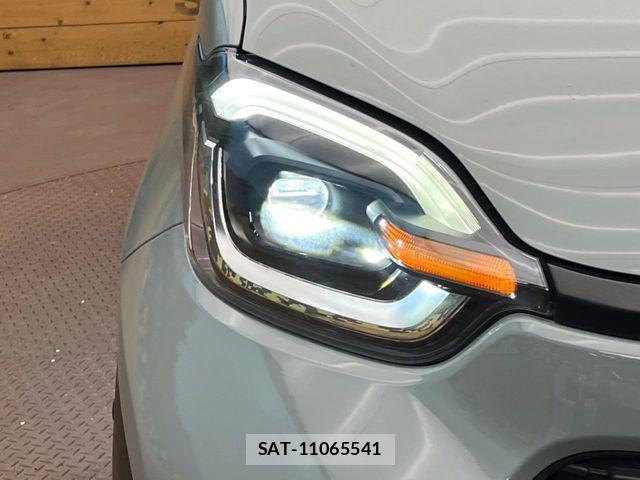 Toyota SIENTA 2022-12 8882161-12