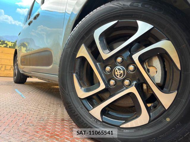 Toyota SIENTA 2022-12 8882161-13