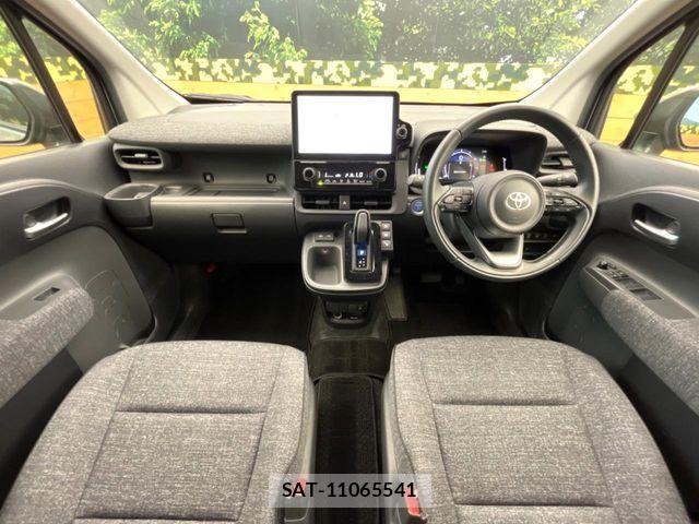 Toyota SIENTA 2022-12 8882161-1
