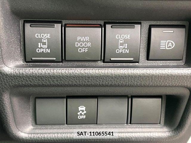 Toyota SIENTA 2022-12 8882161-4