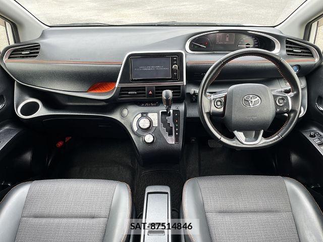 Toyota SIENTA 2017-10 8882177-1