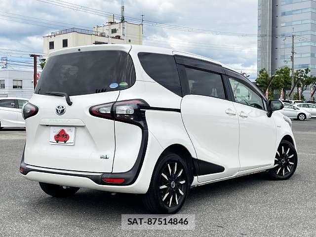 Toyota SIENTA 2017-10 8882177-2