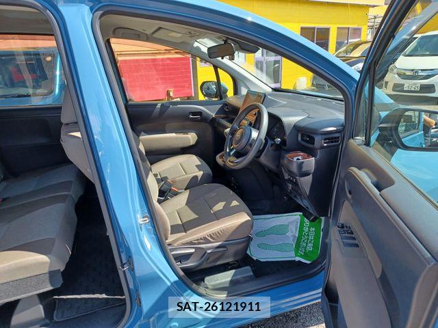 Toyota SIENTA 2023-04 8882165-1