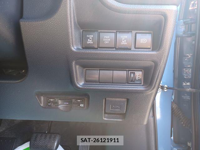 Toyota SIENTA 2023-04 8882165-23