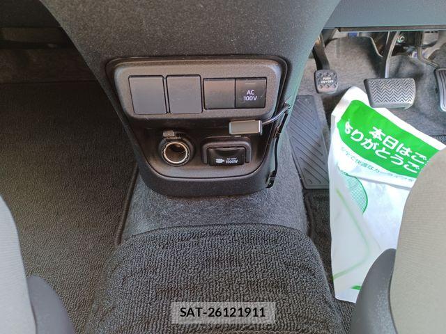 Toyota SIENTA 2023-04 8882165-26