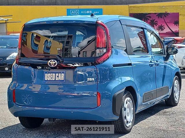 Toyota SIENTA 2023-04 8882165-2