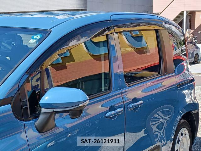 Toyota SIENTA 2023-04 8882165-7