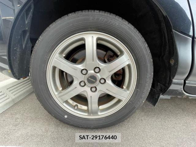Toyota SIENTA 2015-12 8882187-12