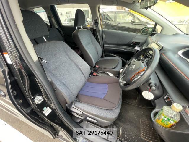 Toyota SIENTA 2015-12 8882187-15