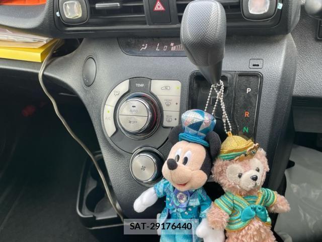 Toyota SIENTA 2015-12 8882187-23