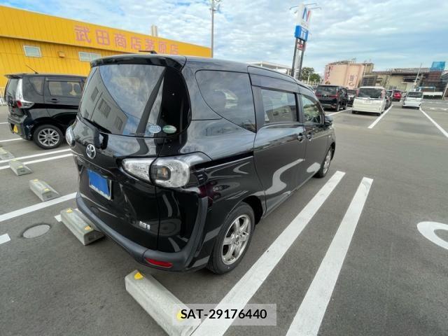 Toyota SIENTA 2015-12 8882187-5