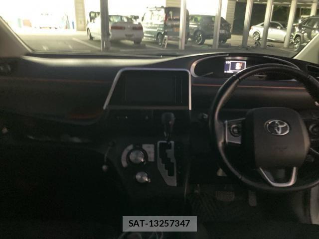 Toyota SIENTA 2019-02 8882182-12