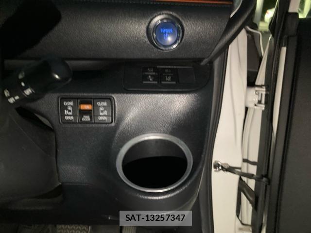 Toyota SIENTA 2019-02 8882182-20