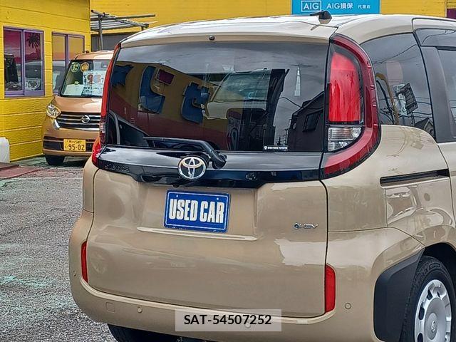Toyota SIENTA 2024-12 8882164-11