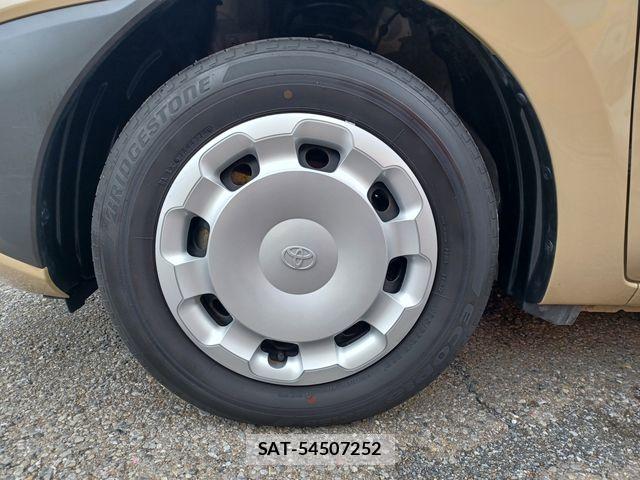 Toyota SIENTA 2024-12 8882164-13