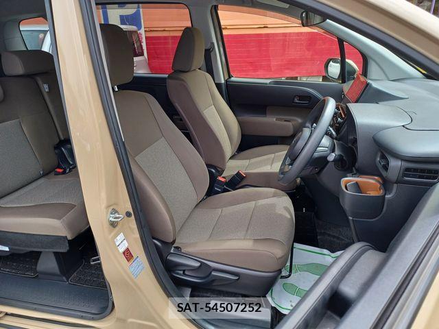 Toyota SIENTA 2024-12 8882164-16