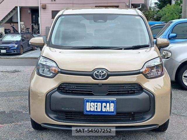 Toyota SIENTA 2024-12 8882164-3