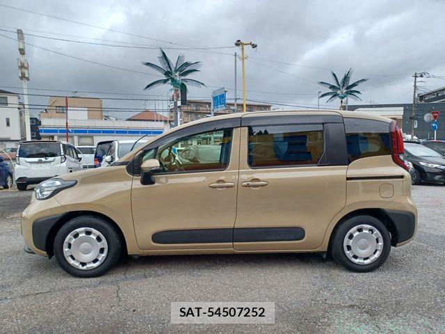 Toyota SIENTA 2024-12 8882164-8