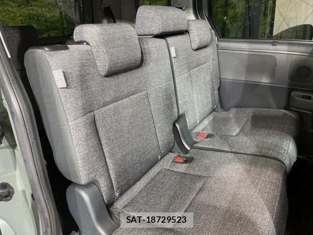 Toyota SIENTA 2023-11 8882162-10
