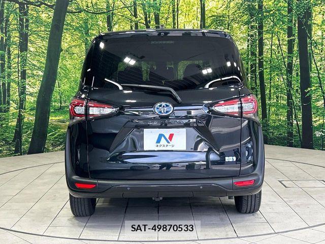 Toyota SIENTA 2022-03 8882168-13