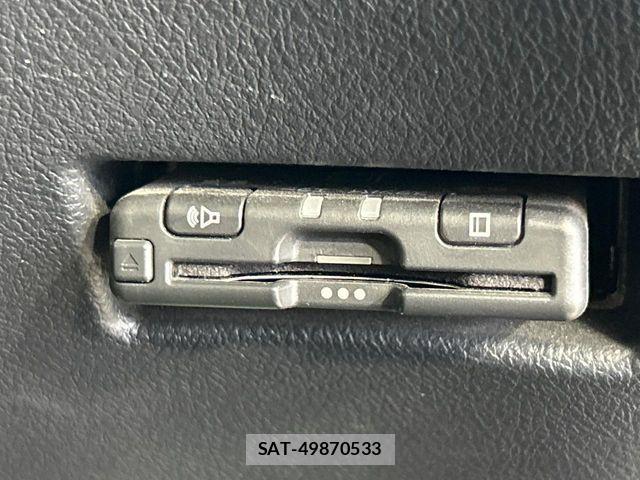 Toyota SIENTA 2022-03 8882168-6