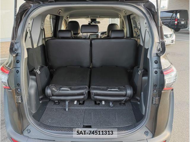 Toyota SIENTA 2015-08 8882184-9