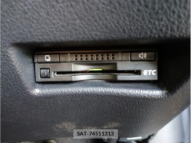 Toyota SIENTA 2015-08 8882184-18
