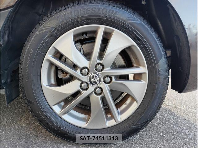 Toyota SIENTA 2015-08 8882184-28