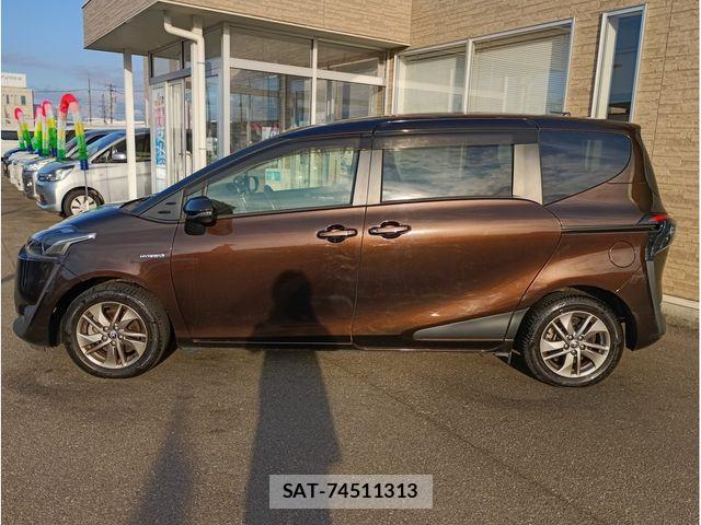 Toyota SIENTA 2015-08 8882184-3