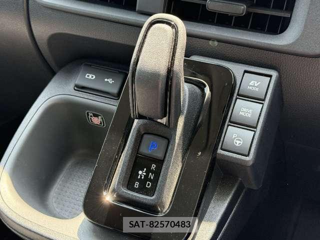 Toyota SIENTA 2023-12 8882156-10