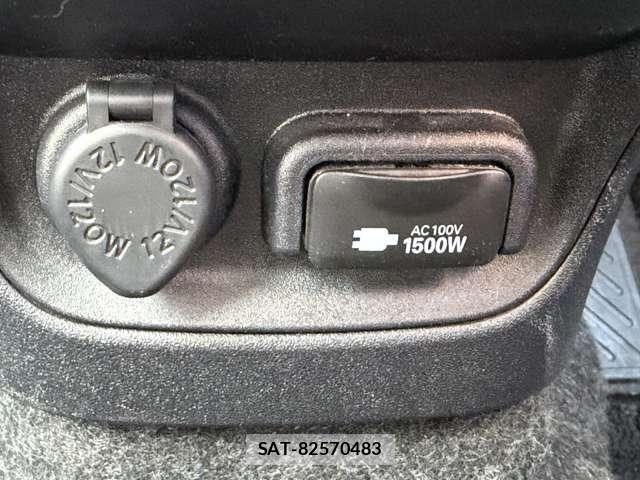 Toyota SIENTA 2023-12 8882156-13
