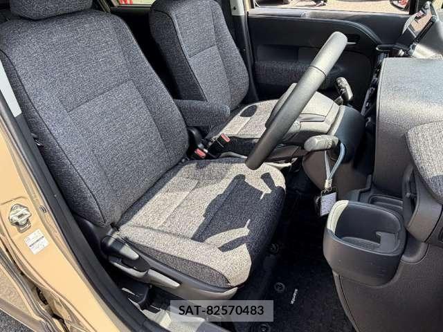 Toyota SIENTA 2023-12 8882156-23