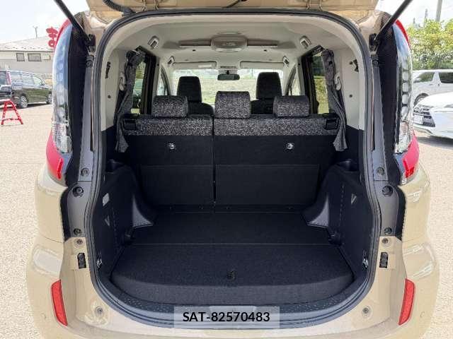 Toyota SIENTA 2023-12 8882156-27