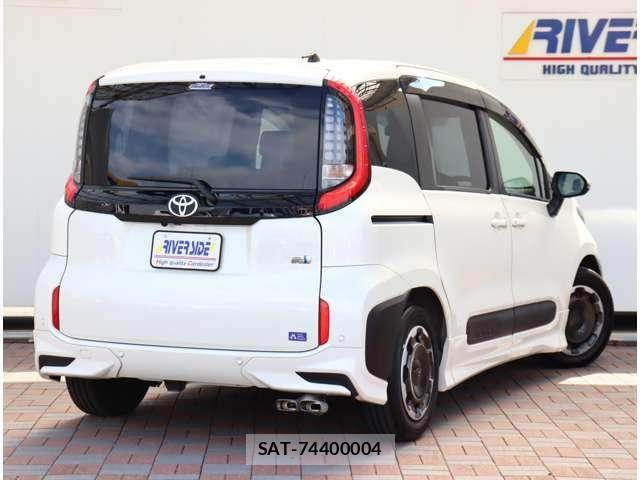Toyota SIENTA 2023-05 8882157-2