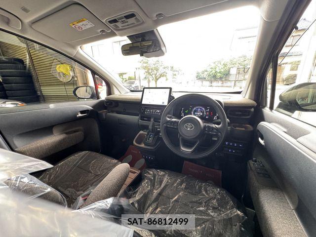 Toyota SIENTA 2023-08 8882173-12