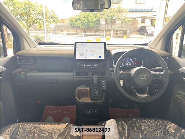 Toyota SIENTA 2023-08 8882173-2
