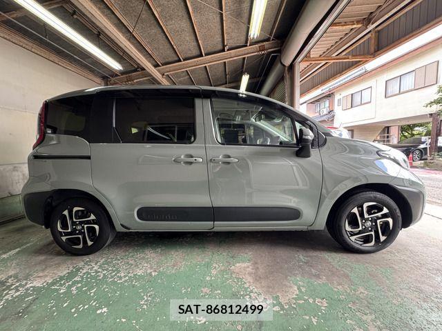 Toyota SIENTA 2023-08 8882173-5
