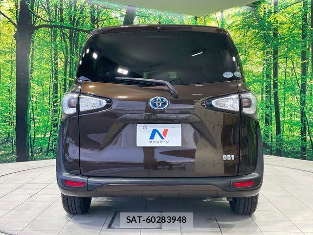 Toyota SIENTA 2016-10 8882186-14